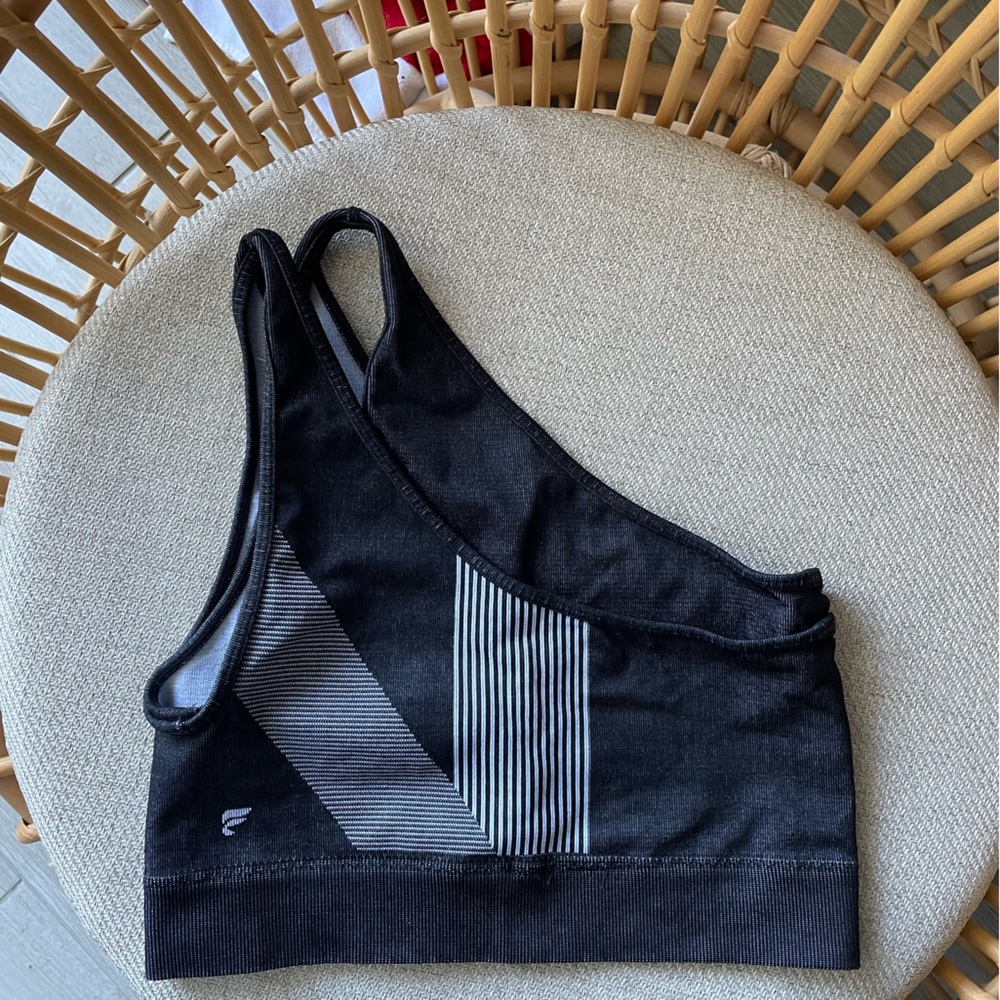 Fabletics Once Shoulder Sports Bra